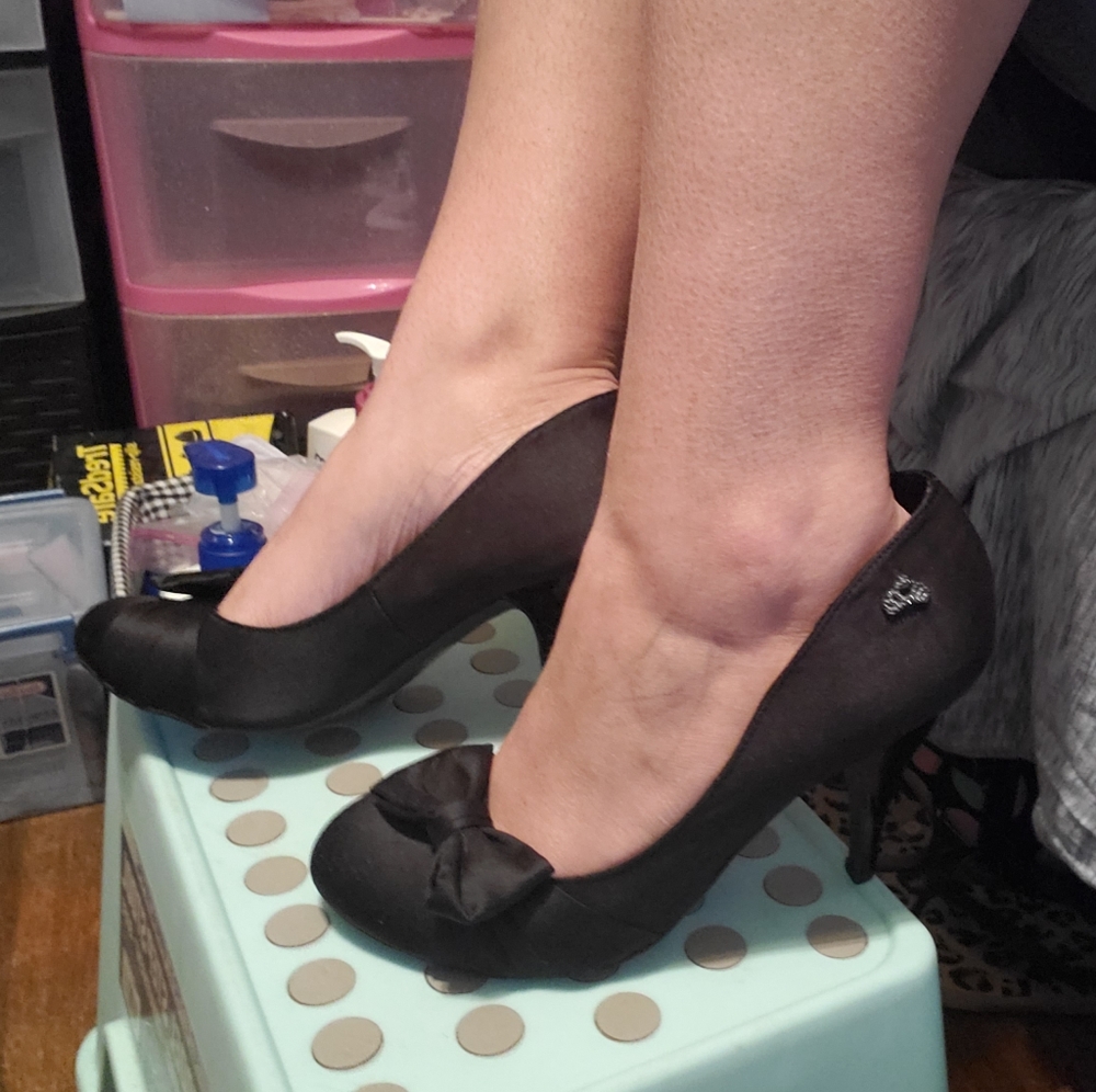 Heels - Picture 3 of 4